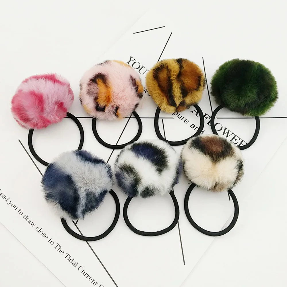 2Pcs 6cm Leopard print Plüsch Ball Haar Seil Pferdeschwanz Haar Halter Krawatte Frauen Kopfschmuck Für Kinder Mädchen pelz Ball Elastische Haar Bands Image