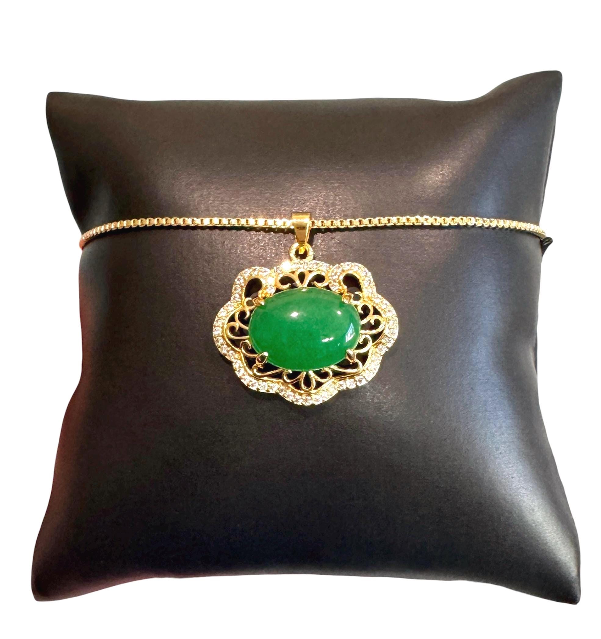 Ciondolo di vera giada, collana di giada dorata, loto di giada, fiore di giada, giada portafortuna, giada portafortuna, ciambella di giada verde, cerc