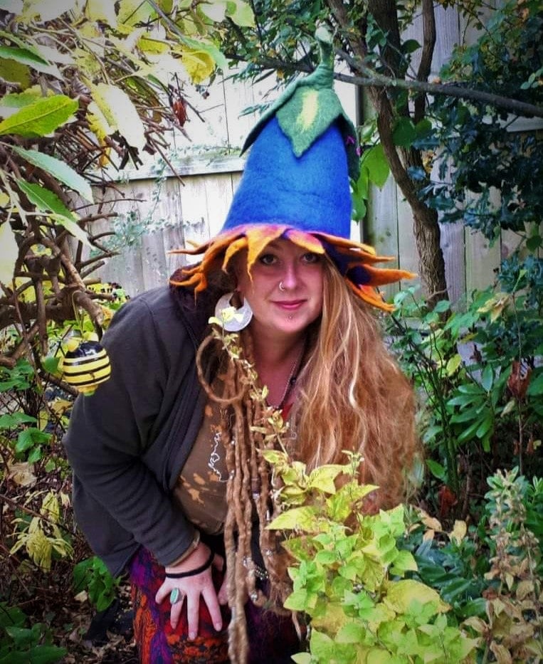 Halloween incredibile fata fiore viola strega cappello magico folletto bosco sprite elfo costume divertente gioco fantasioso inverno caldo lana regalo
