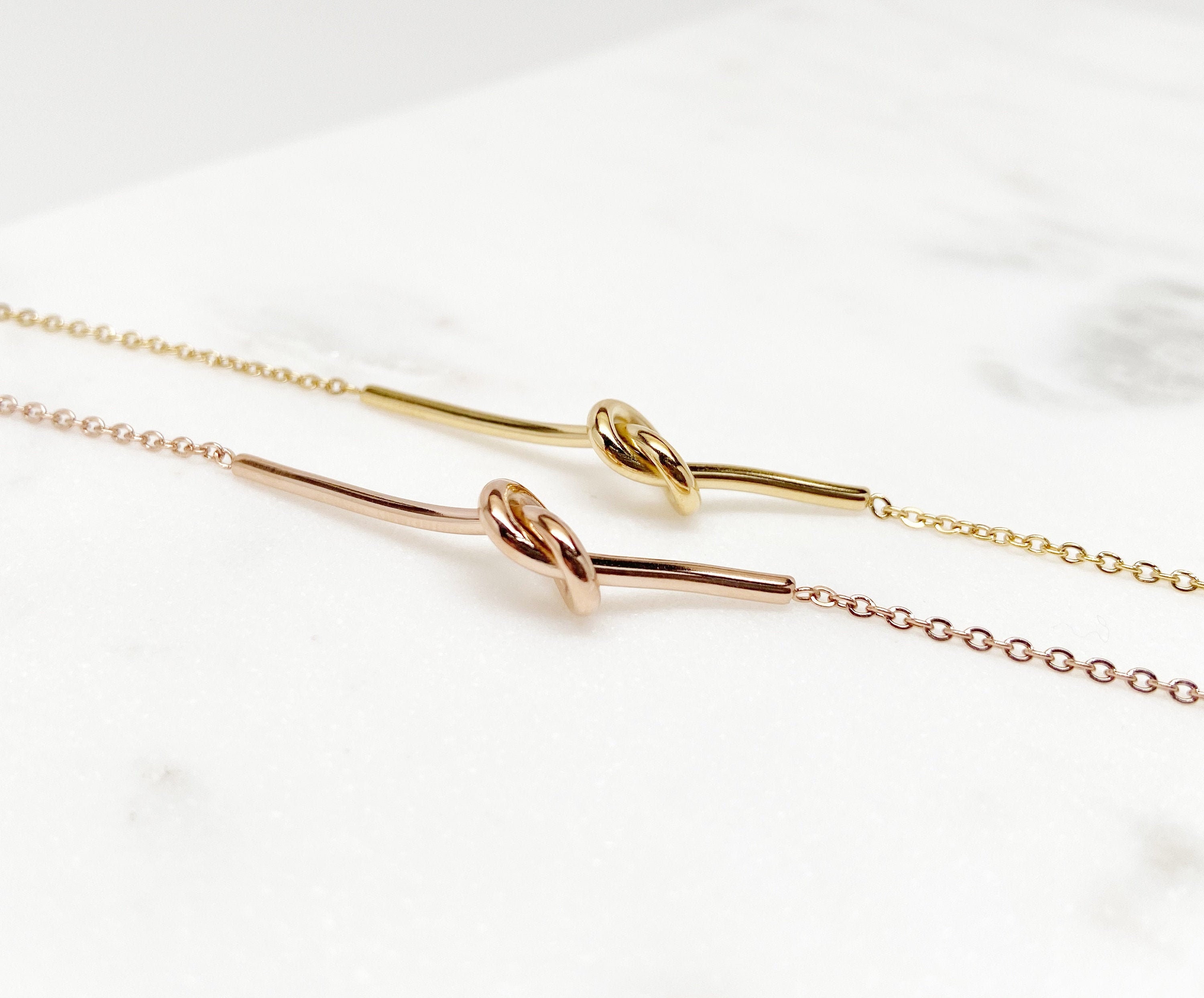 Bracciale delicato, Bracciale delicato, Bracciale d'oro, Bracciale da sposa, Regalo da damigella d'onore, Bracciale a strati, Bracciale con nodo, Brac