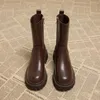 Elegant mit niedrigen Absätzen Winter 2024, runde Zehen, Damen-Schuhe mit mittlerer Wade, Gyaru, große Größe, warm, neue Cosplay-In-Halbhohe Stiefel für Damen