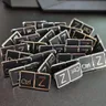 Weihnachtsgeschenkideen Englischer Code Emaille Brosche Anzug Tasche Dekoration Vatertagsgeschenk
