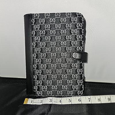 Disney Accessories | Embroidered Disney Park Minnie Mouse Kindle/Mini Ipad Case Nwt | Color: Black/White | Size: Os