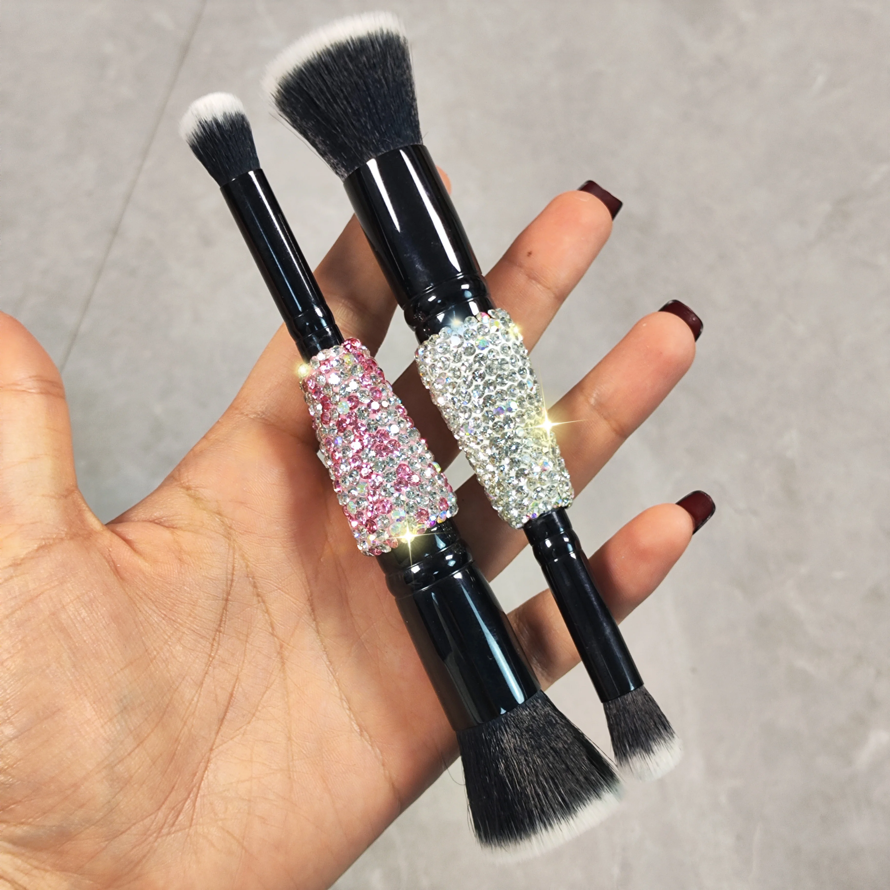 Hochwertiges Doppelkopf-Make-up-Pinsel Künstlicher Diamant-Set Reise tragbarer Lidschatten pinsel Wisch pinsel Image