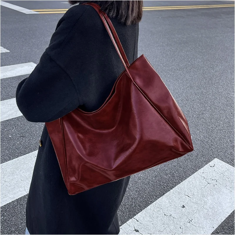 Vintage rouge femmes Sac fourre-tout athlétique décontracté mode grande capacité en cuir Sac à bandoulière Shopper Harajuku Simple Sac à main Sac