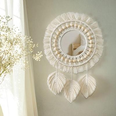 Boho-Makramee-Fransen-Wandspiegel mit Holzperlen, Feder-Anhänger, runder Wandkunst-Spiegel für Image
