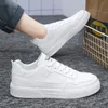 Weiße Outdoor-Freizeit schuhe Leder Herren Skateboard-Turnschuhe leichte Laufschuhe Plattform