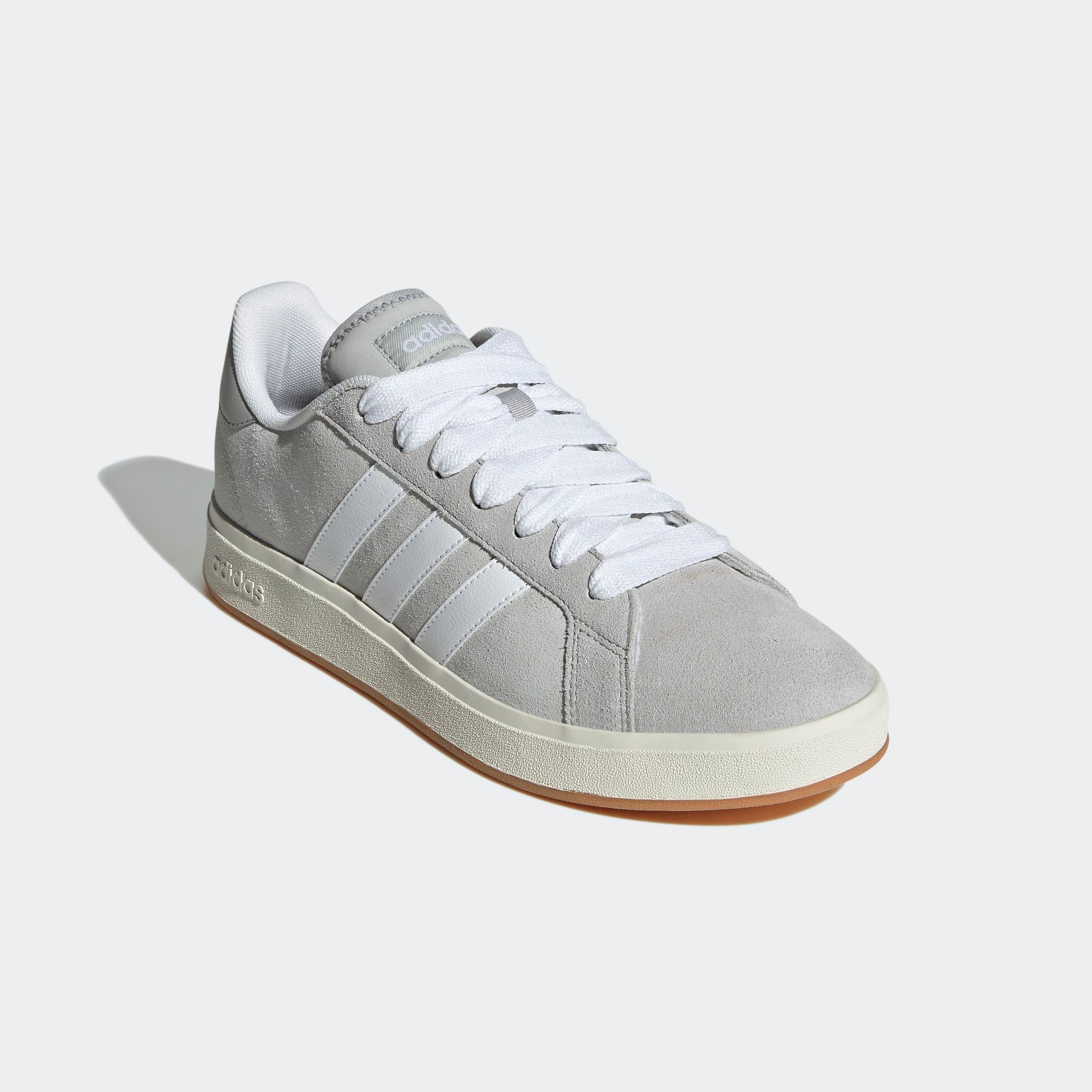 Sneaker ADIDAS SPORTSWEAR "GRAND COURT BASE 00S", Herren, Gr. 45, grau (grau two, cloud weiß, gum10), Leder, Synthetik, Schuhe Sneaker, Design auf den Spuren des adidas Campus 00