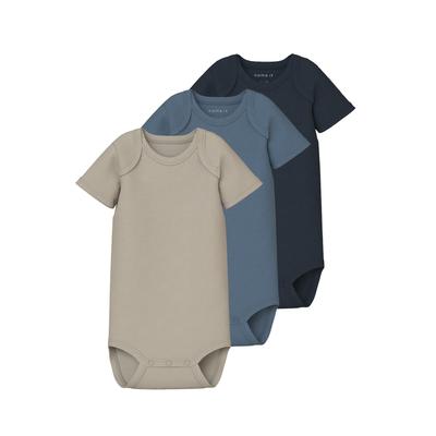 Kurzarmbody NAME IT "NBNBODY 3P SS SOLID RIB NOOS", Baby, Gr. 56, N-Gr, blau (china blau), Sweatware, Obermaterial: 100% Baumwolle, unifarben, casual, regular fit, Rundhals, Langarm, Bodies Image