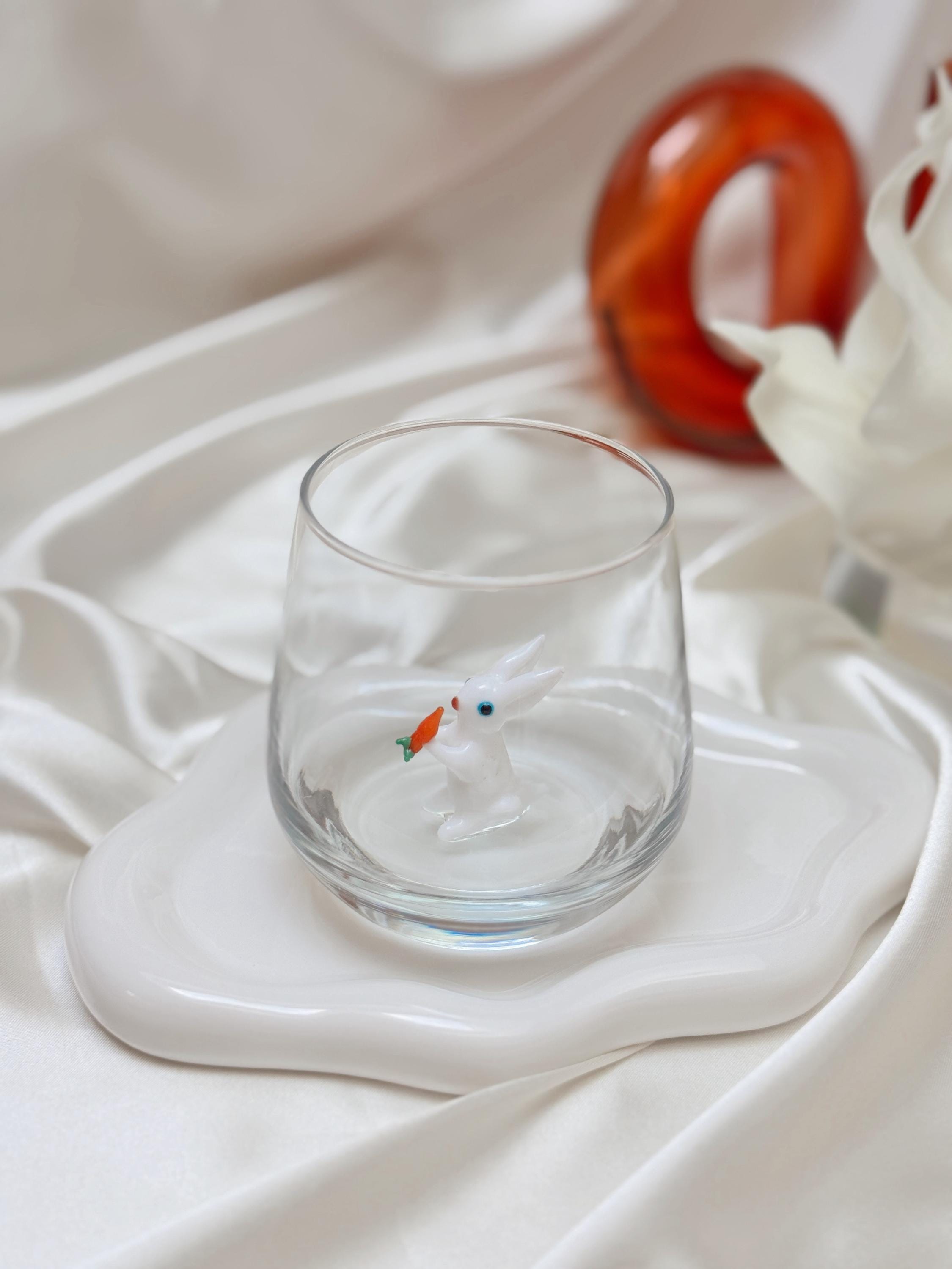Bicchiere da vino in vetro di Murano a forma di coniglio - Bicchiere da vino senza stelo a forma di coniglio, Bicchiere da vino fatto a mano a forma d