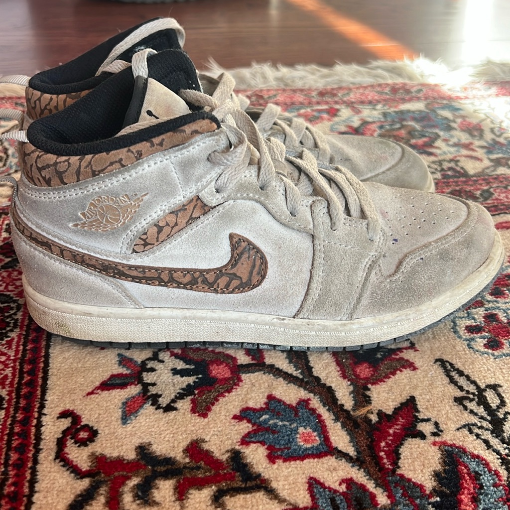 Nike Shoes | Kids Nike Jordan 1 Mid Size 2.5y | Color: Brown/Tan | Size: 2.5y