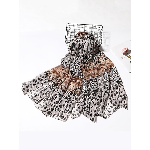 leichter Chiffonschal mit Leopardenmuster – stilvoller Wickelschal mit Tiermuster für Damen, perfekt für die Freizeit, auf Reisen und zu jeder Jahreszeit Image