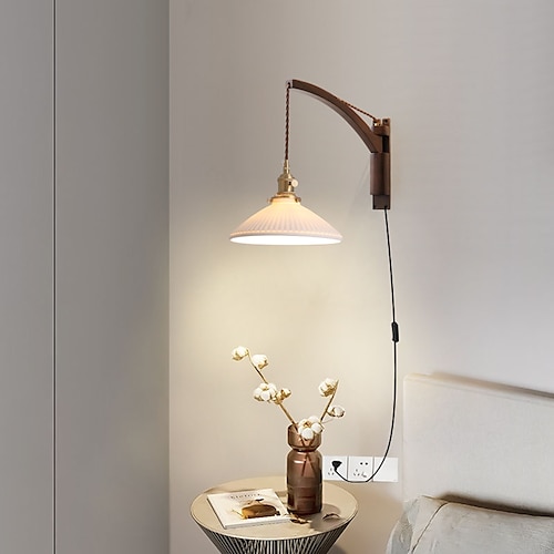 Nachttisch-Wandleuchte, Wandleuchte mit Keramik-Lampenschirm, LED-Wandleuchte mit Holz-Lampenaufhängung im skandinavischen Stil, Wandleuchte zum Einstecken Image