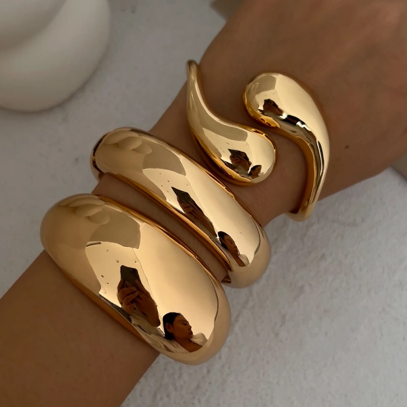 Ingemark Kreative Punk Glatte Wasser Tropfen Offene Armreifen für Frauen Hip Hop Gold Farbe Geometrische Frühling Armband Männer Schmuck Geschenk