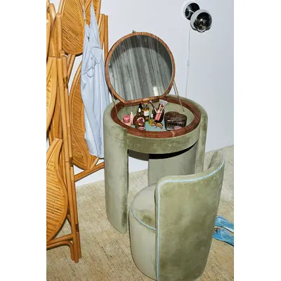 Jane Vanity And Chair - Green L: 63.5cm x W: 59.94cm x H: 78.74cm at Urban Outfitters