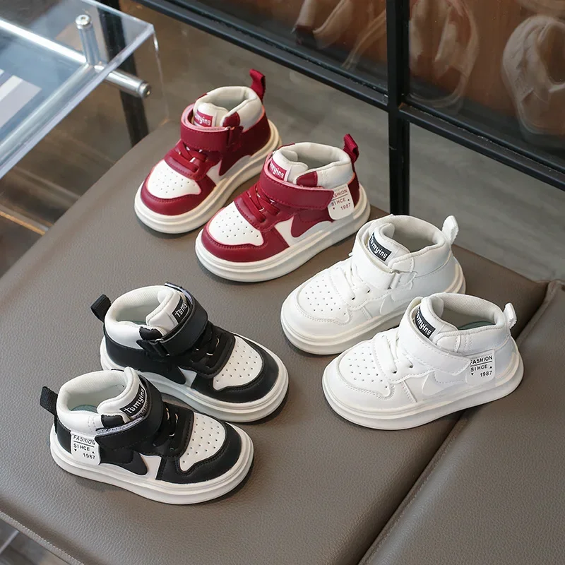 2024 herbst Winter Neue Kinder Mode Turnschuhe für Mädchen Jungen Mode Koreanischen Stil Weichen Boden Anti-rutschig Baby Vielseitig schuh Image