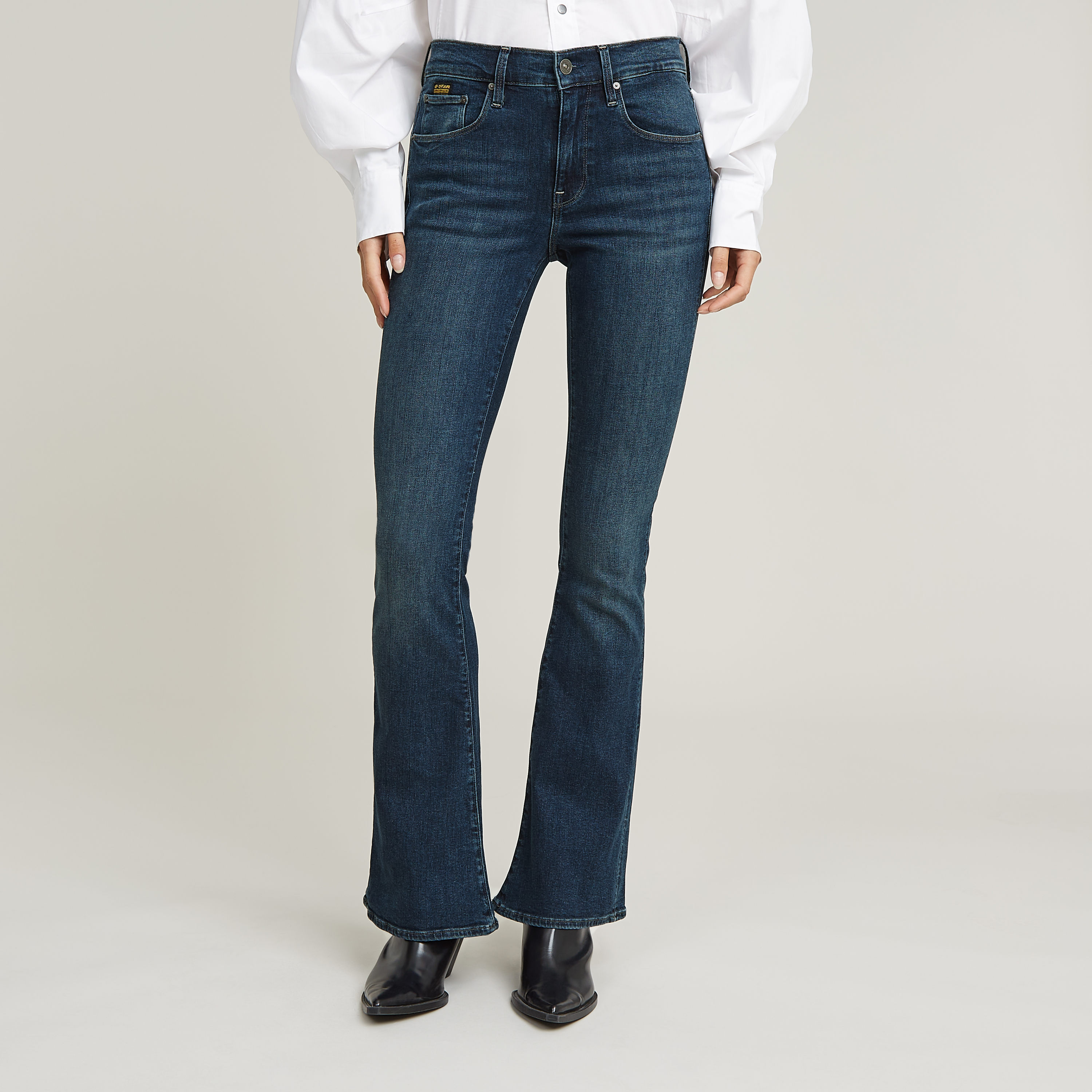 Bootcut-Jeans G-STAR "3301 Flare Wmn", Damen, Gr. 32, Länge 30, blau (worn in icy blau), Denim/Jeans, Obermaterial: 99% Baumwolle, 1% Elasthan, bootcut fit normal, Jeans, aus Stretch-Denim