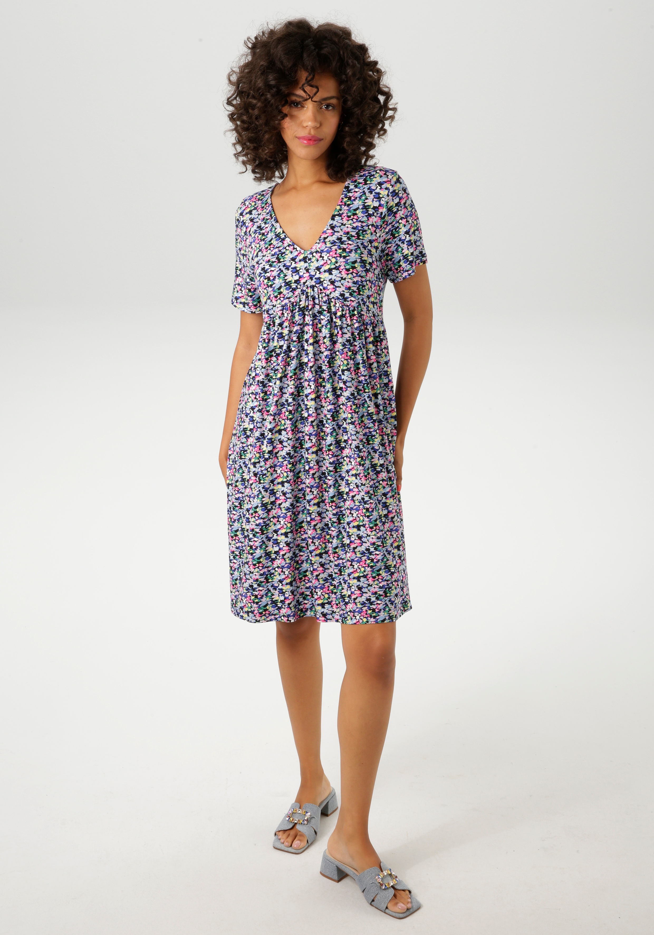 Sommerkleid ANISTON CASUAL, Damen, Gr. 40, N-Gr, bunt (schwarz, hellblau, royalblau, pink, rosa, grün, gelb, weiß, sand), Single Jersey, Obermaterial: 95% Viskose, 5% Elasthan, bedruckt, geblümt, figurumspielend kniefrei, V-Ausschnitt, Kleider...