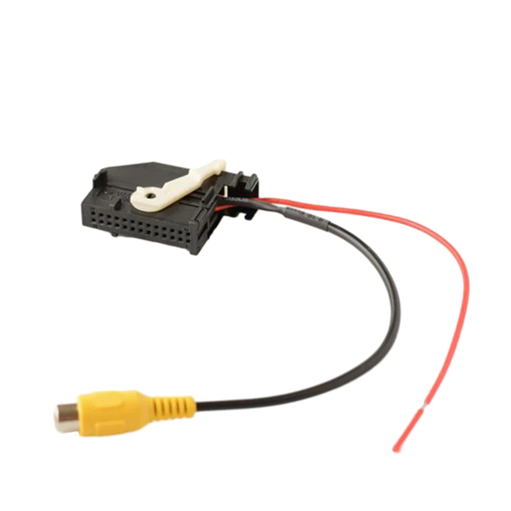 Direkte Installation RVC Reverse Backup Camera RCA-Kabeladapter für Skoda 26-poliger Stecker Zuverlässig und effizient Image