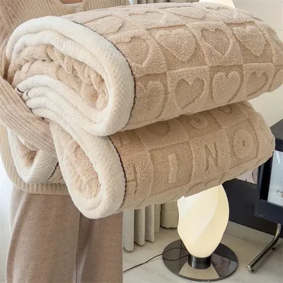 Winter Thick Lamb Fleece Blanket Solid Color Hibiscus Nap Blanket Coral Fleece Heart Shap Sofa Mat A Grade Cotton Bed Sheets