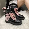 Lolita Shoes Mädchen Damen Kurzstiefel 2025, Trendplattform, elegante, stilvolle Stiefel mit niedrigem Absatz, bequem, Schwarz, Rosa, Designer