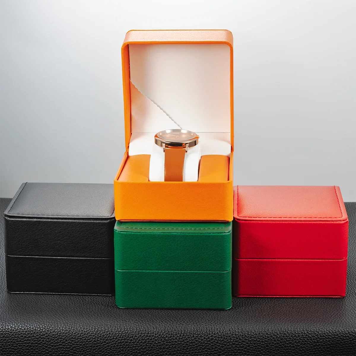Coffret cadeau de montre simple noir avec oreiller, étui d