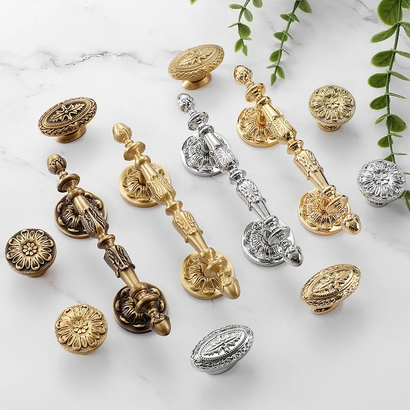 Massive Messing Tür Kleiderschrank Griffe Retro Bronze Gold Französisch Schrank Schrank Hardware Küche Schublade Zieht Möbel Griffe Image