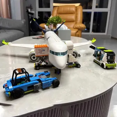 Stadt Serie Frachtflugzeuge großformatige Montage MOC Spielzeug Kinder Weihnachtsgeschenke 913 Stück Verkehrsflugzeug Bausteine Image