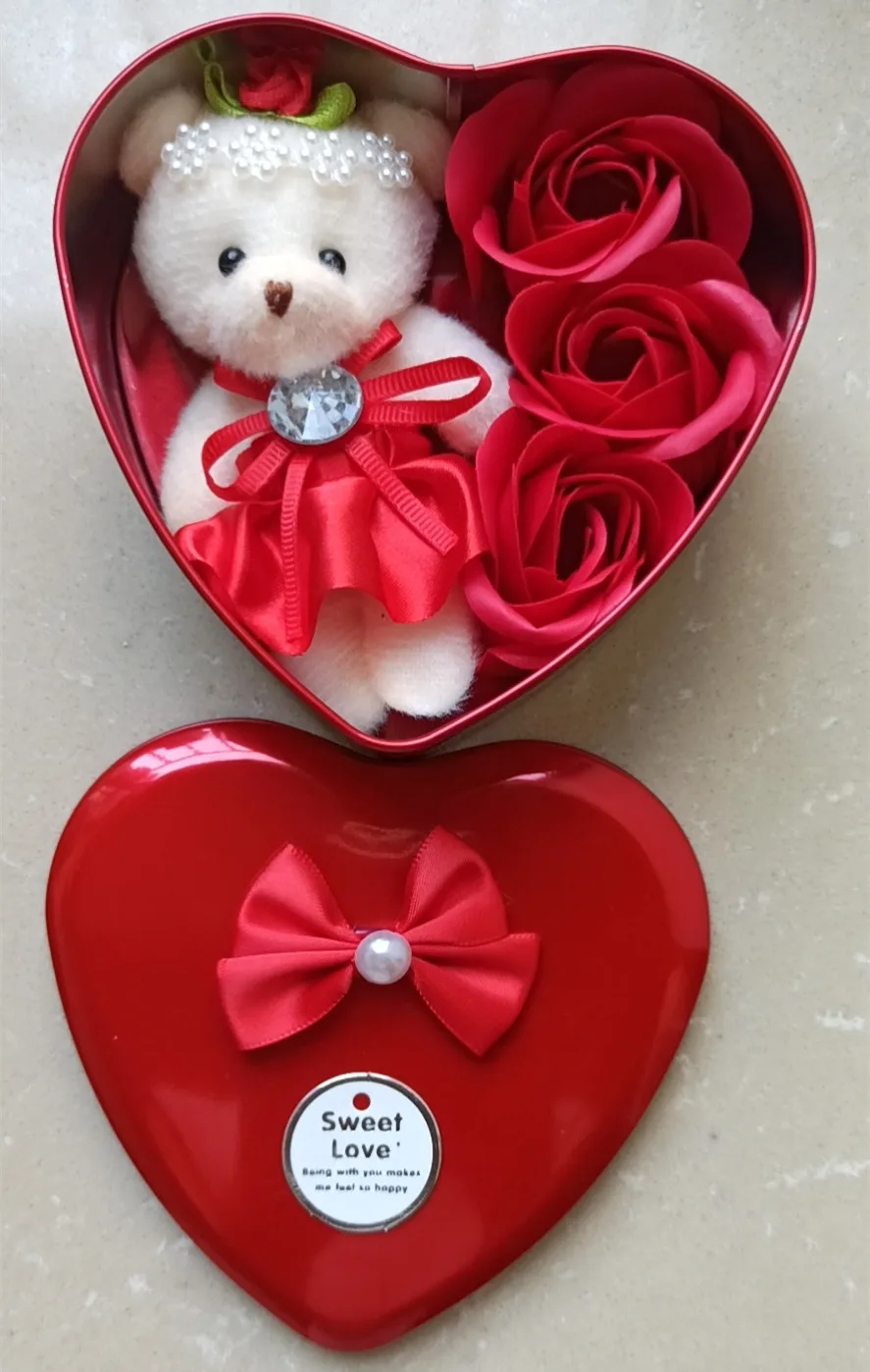 Heißer verkauf Stofftier spielzeug cartoon Teddybär plüsch Puppe Herz-Förmigen geschenk box Romantische Hochzeit Valentinstag geschenk Image