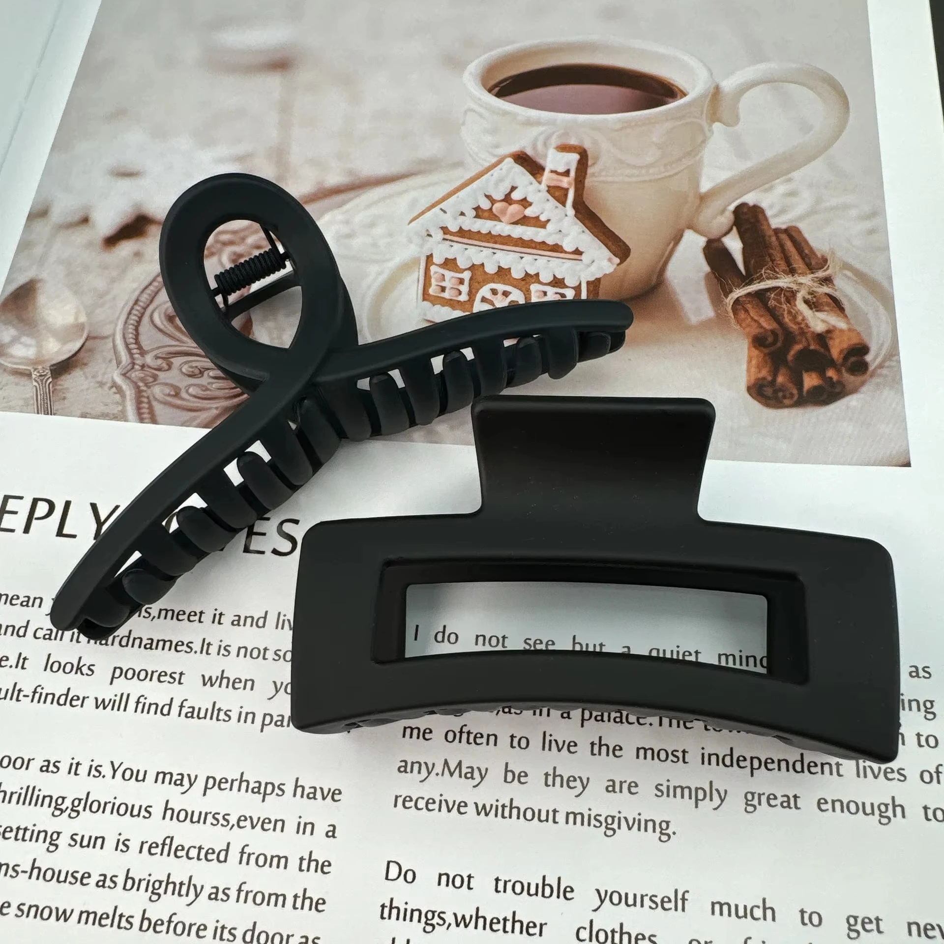 1/2 Stück schwarzes quadratisches Kreuz, groß, matt, geometrisch, Krabben-Haarspangen für Damen, modische Hai-Clips, Mädchen, tägliche Kopfbedeckung Image