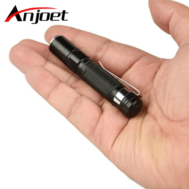 Anjoet Mini lampe-stylo Portable XPE lampe de poche LED torche poche lumière pratique lanterne 1 Mode lumière de Camping en plein air utilisant 1 * AAA