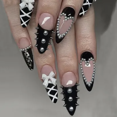 Black Cool Fake Nails Halloween Bat Press on Nails Almond Decorated Nail Tips Rivet Bow False Nails