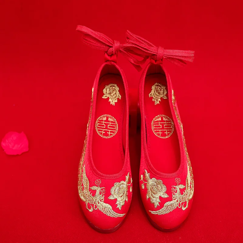 Große Stickerei Schuhe Hanfu Schuhe Frauen chinesische alte Schuhe für die Braut rote Sohle Gold filigrane Stickerei Stoff Schuhe