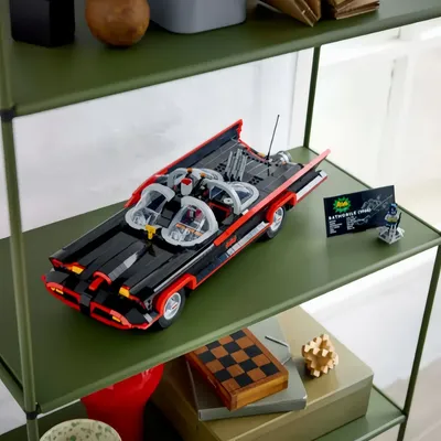 a 1822Pcs The Classic Tv Series Batmobile Vehicles Model Bricks 76328 Building Blocks Super Car Sets