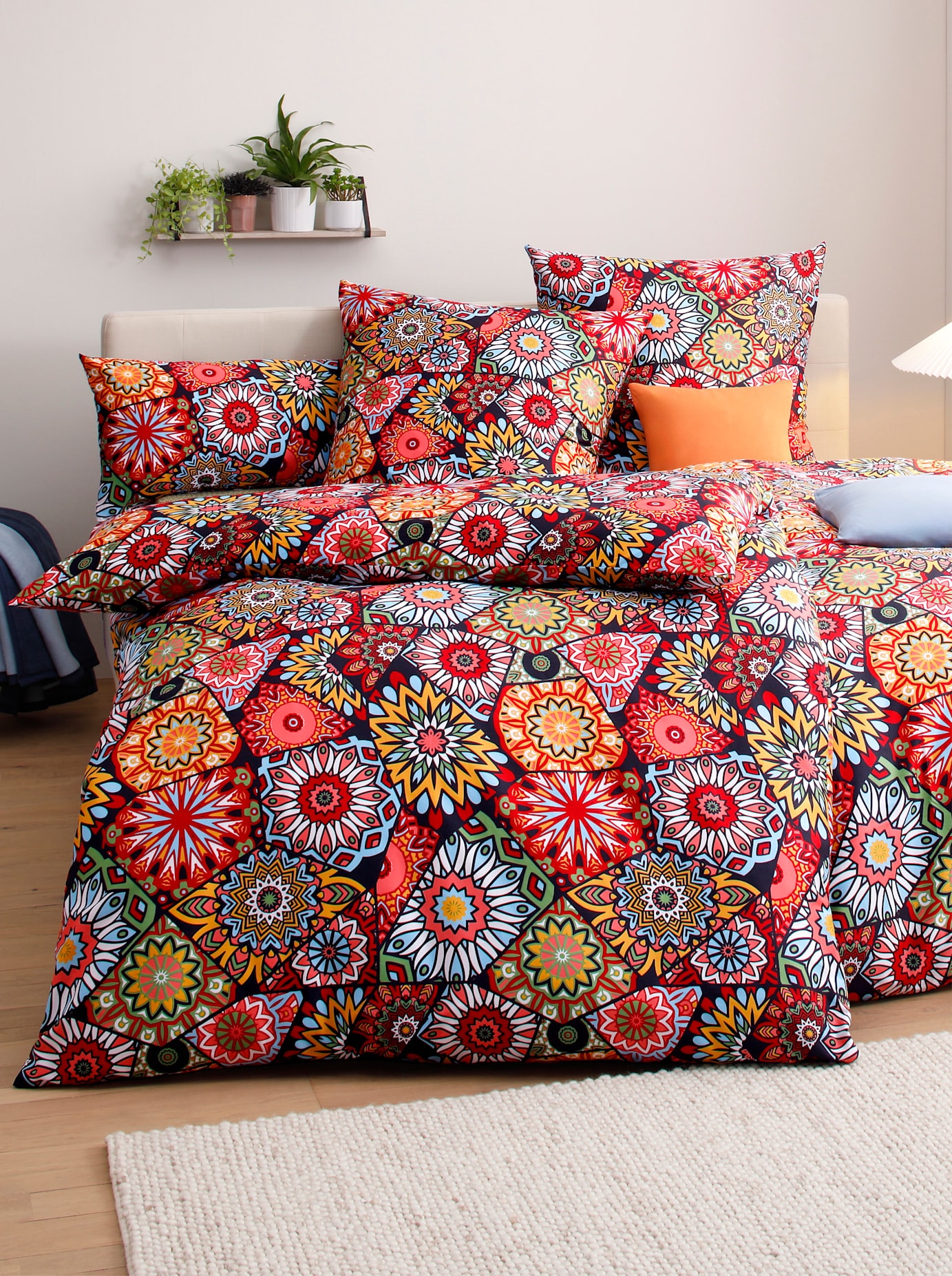Bettwäsche WÄSCHEPUR Gr. 2, bunt (schwarz, rot, bedruckt), B/L: 155cm x 200cm, Renforcé, B/L: 80cm x 80cm, 2 Stk., Renforcé, 100% Baumwolle, Bettwäsche Image