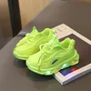 Neue LED Kinder Leuchtende Schuhe Baby Leuchtende Turnschuhe Jungen Beleuchtung Laufschuhe Kinder Atmungsaktive Mesh Turnschuhe Größe 21-30