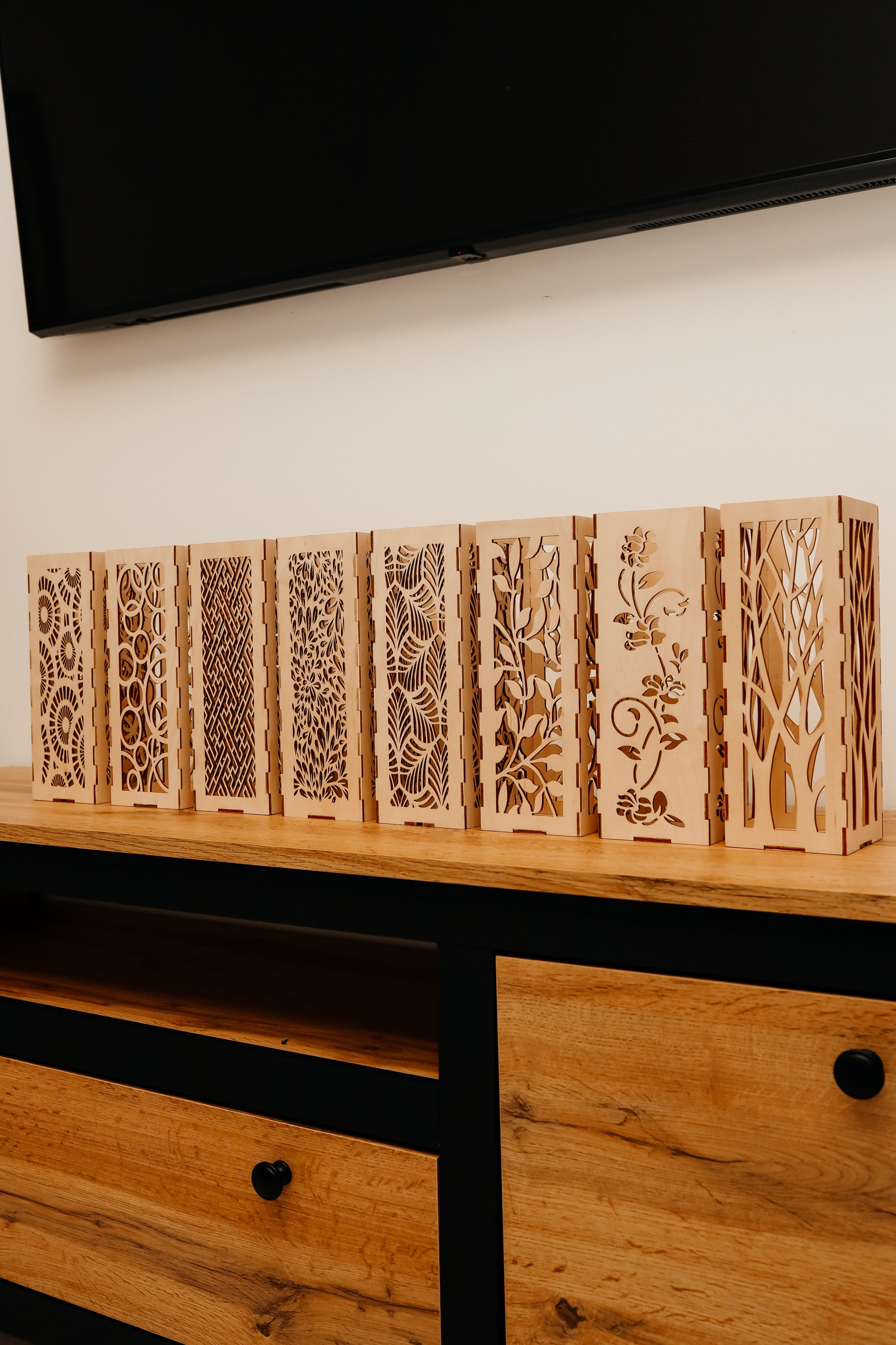 Lampada da tavolo in legno tagliata al laser modello svg 8 Glowforge tavolo moderno modello vettoriale cnc Lanterna dxf piano di taglio Portacandele d