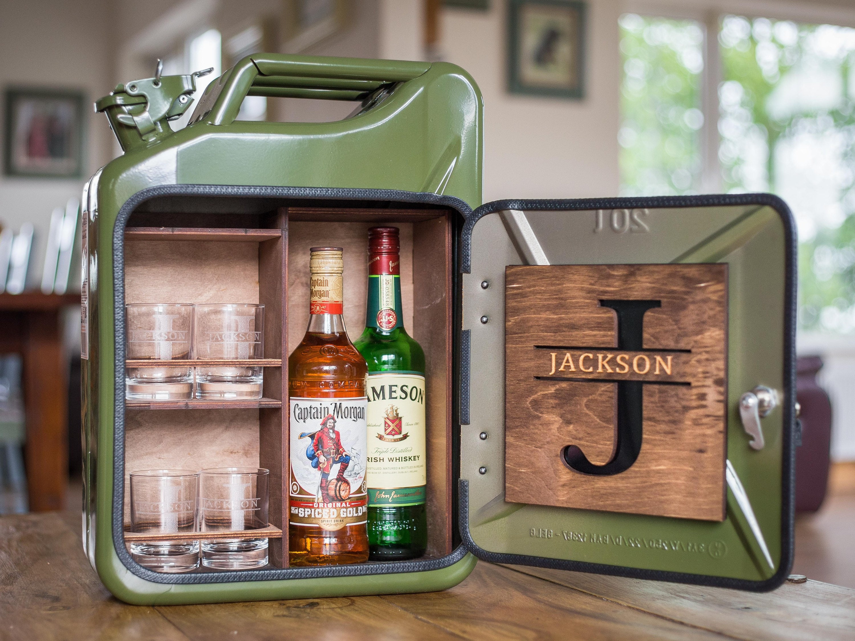 Mini bar Jerry Can personalizzato: regalo militare fatto a mano