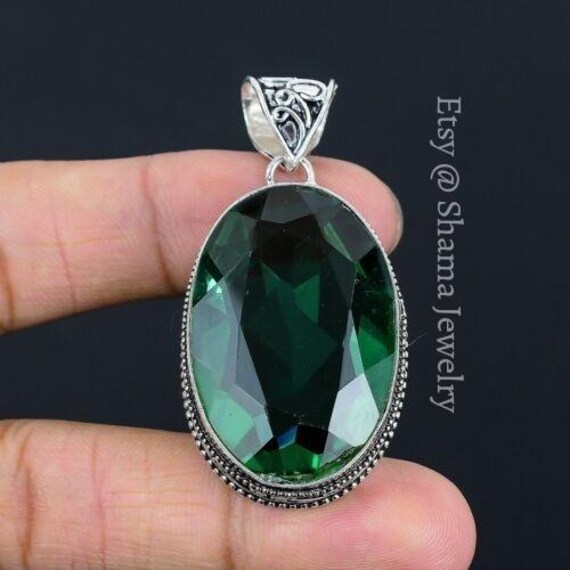 Ciondolo in granato verde naturale, collana con ciondolo in argento sterling 925, gioielli in granato fatti a mano, ciondolo con pietra preziosa verde