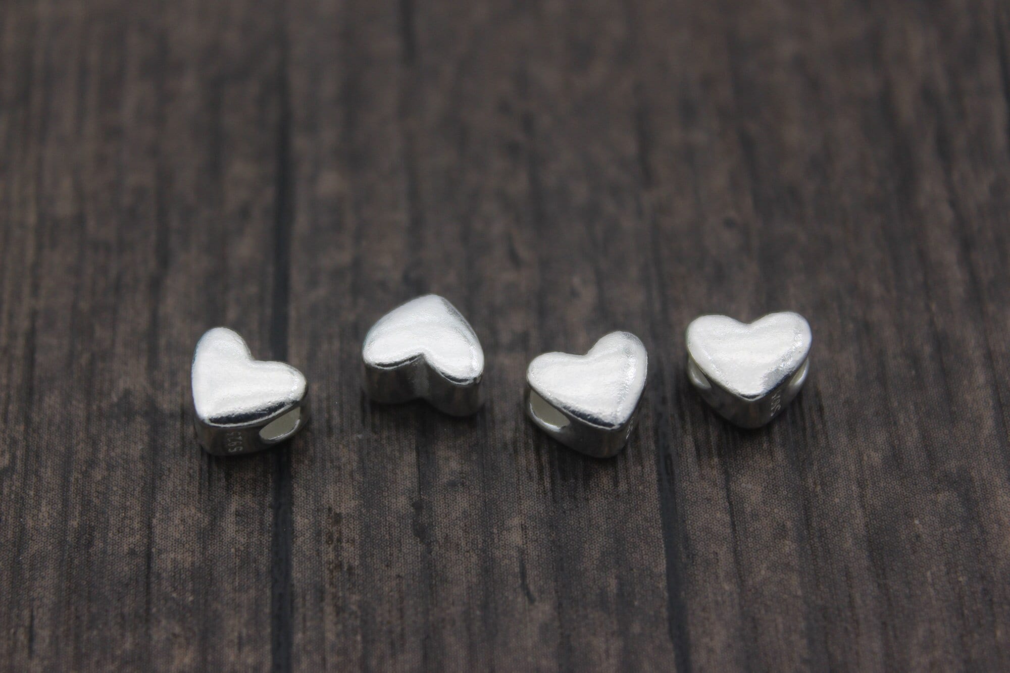 4 perline a forma di cuore in argento sterling, perline distanziatrici a forma di cuore in argento, perline d'amore in argento, perline a forma di cuo