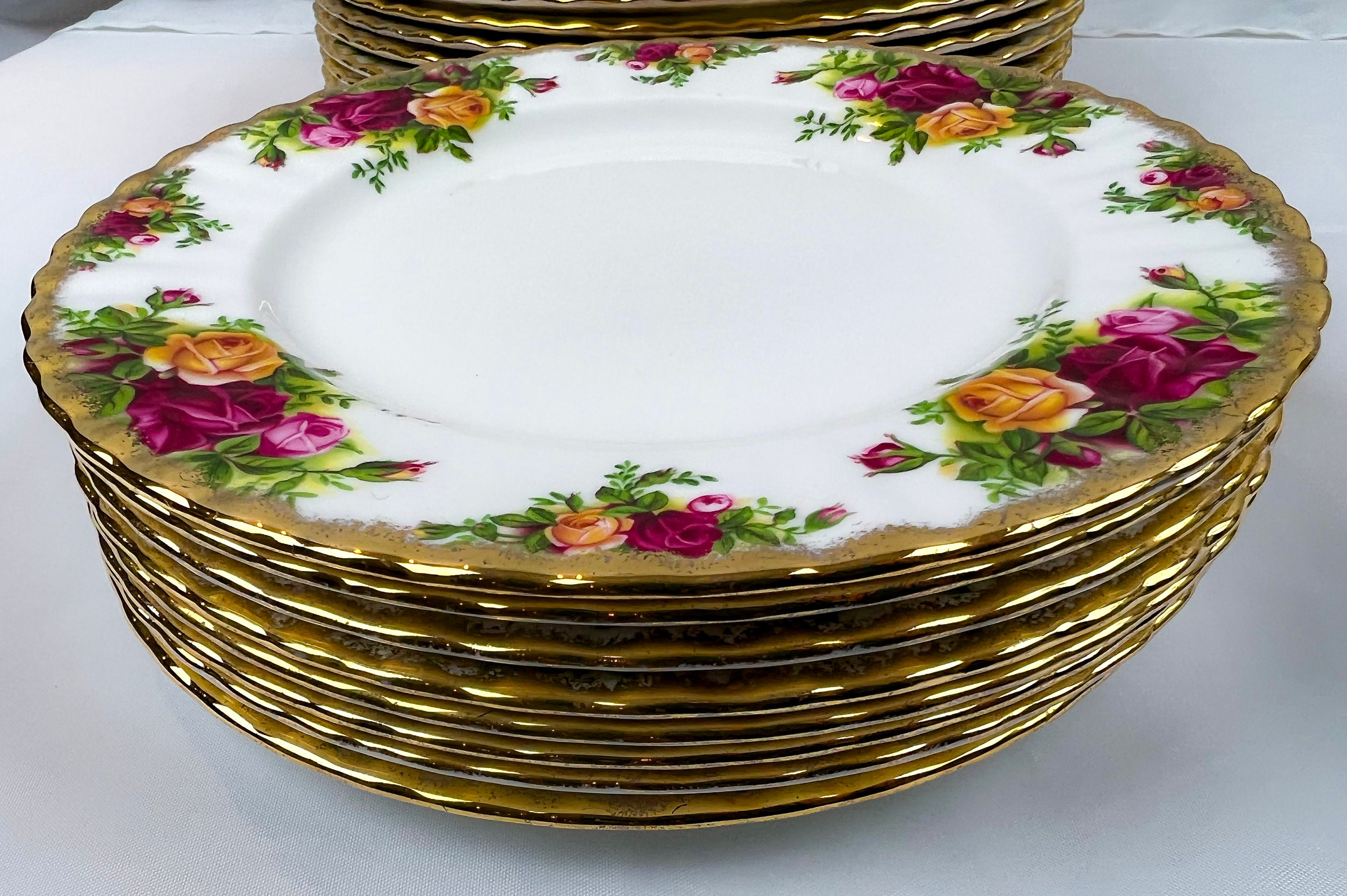 "Piatti da dessert vintage da 7,25\" singoli e set da 4 a 16, piatti vintage Royal Albert Old Country Roses del 1962, porcellana inglese Bone China di r"