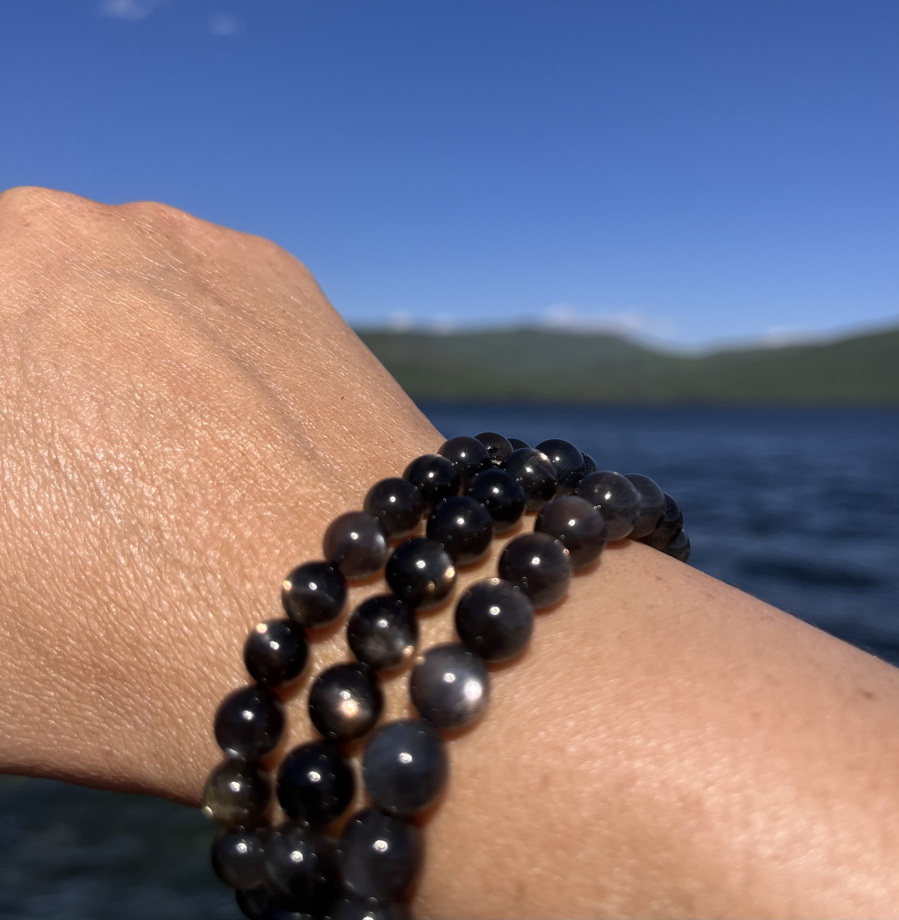 Bracciale in pietra di luna nera scura e appariscente di altissima qualità, perline da 6,5 mm, 7,5 mm, 8 mm, 9 mm, 10 mm, 11,5 mm, 12 mm