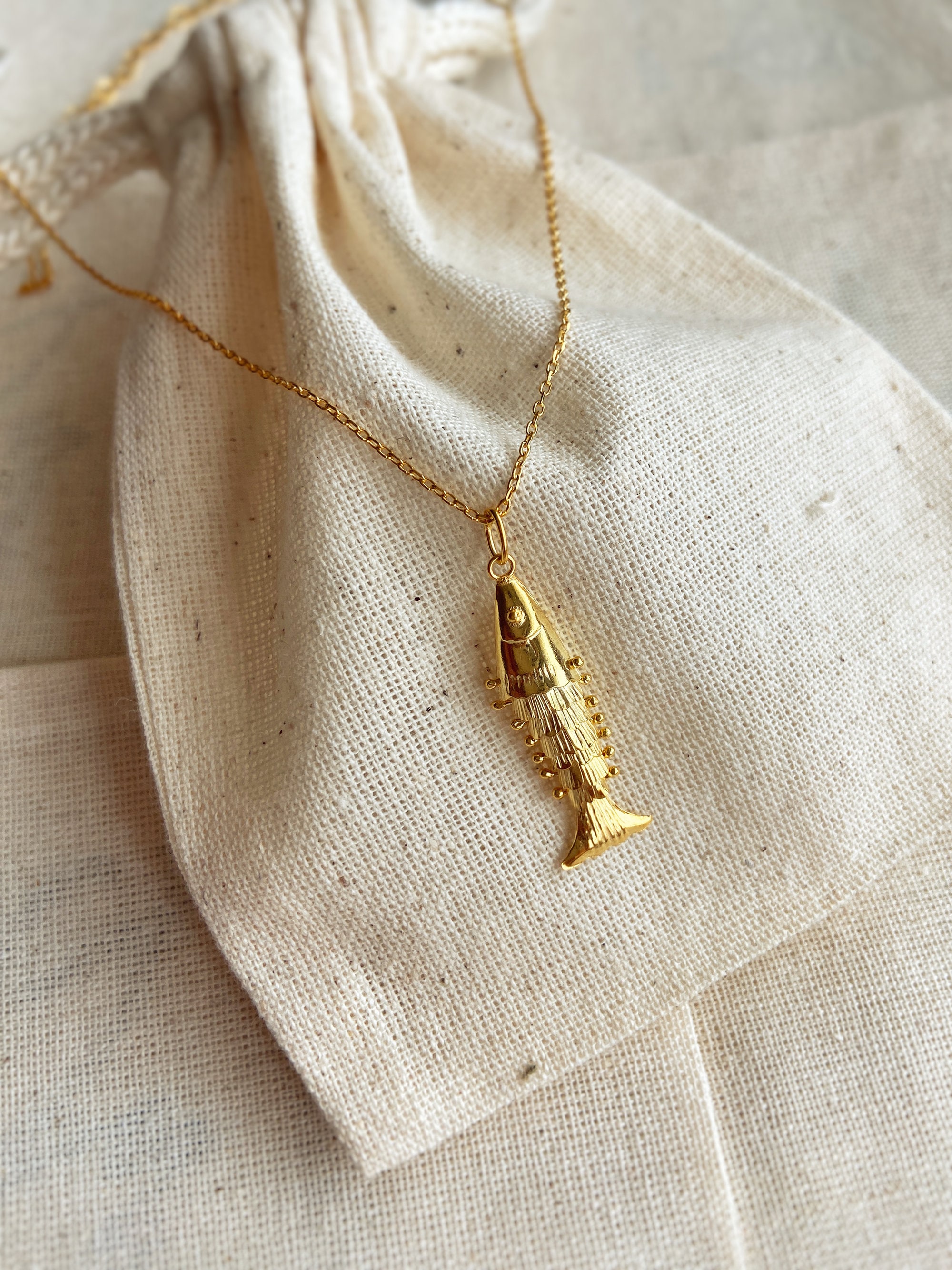 Collana di pesci in argento sterling 925, collana di pesci d'oro, collana di pesci minimale, collana amante dei pesci, regalo per gli amanti dei pesci