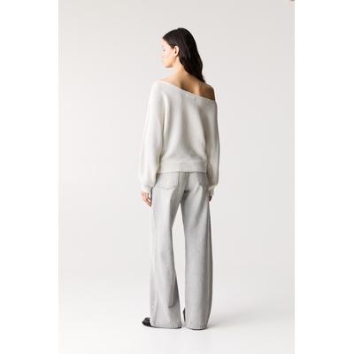 Asymmetric Jumper