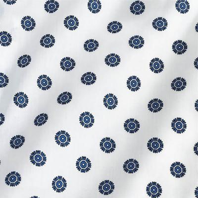 Medline Angle Back And Tie-Side Print Gowns, 3X, Snowflake, Pack Of 12