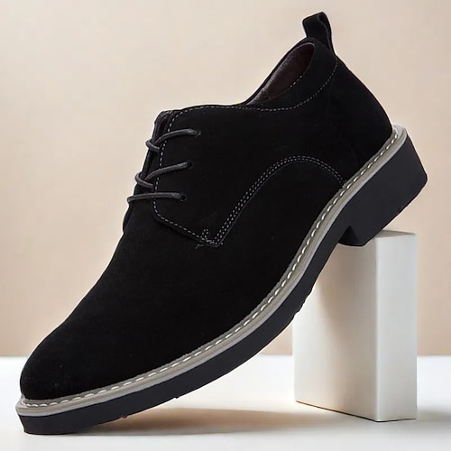 Braune Oxford-Schnürschuhe aus Wildleder für Herren – lässiges und stilvolles Schuhwerk für den Alltag, die Arbeit und Outdoor-Aktivitäten Image