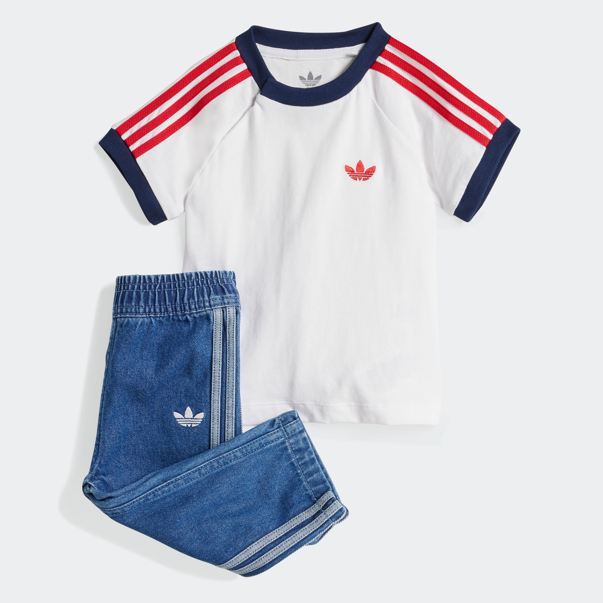 Trainingsanzug ADIDAS ORIGINALS "DENIM TEE SET", Kinder, Gr. 62, weiß (medium blau denim, weiß), Obermaterial: 100% Baumwolle, Sportanzüge Image