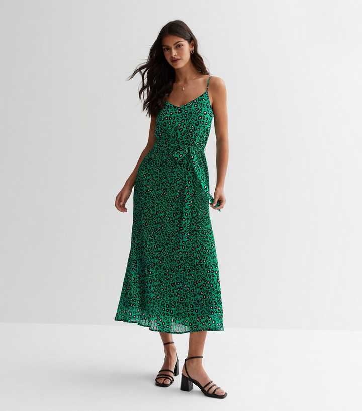 Tierisch bedrucktes Cami Plissee-Midikleid Image