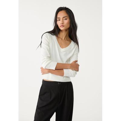 Stradivarius Basic knit V-neck sweater Ecru XL