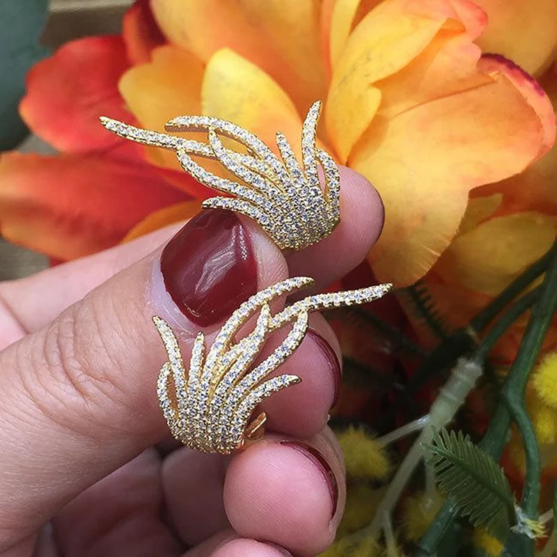 Huitan Unregelmäßige Pflanzen-Creolen voller mit schillerndem Zirkonia, schicker Ohrschmuck für Frauen, Hochzeit, neuer trendiger Schmuck Image